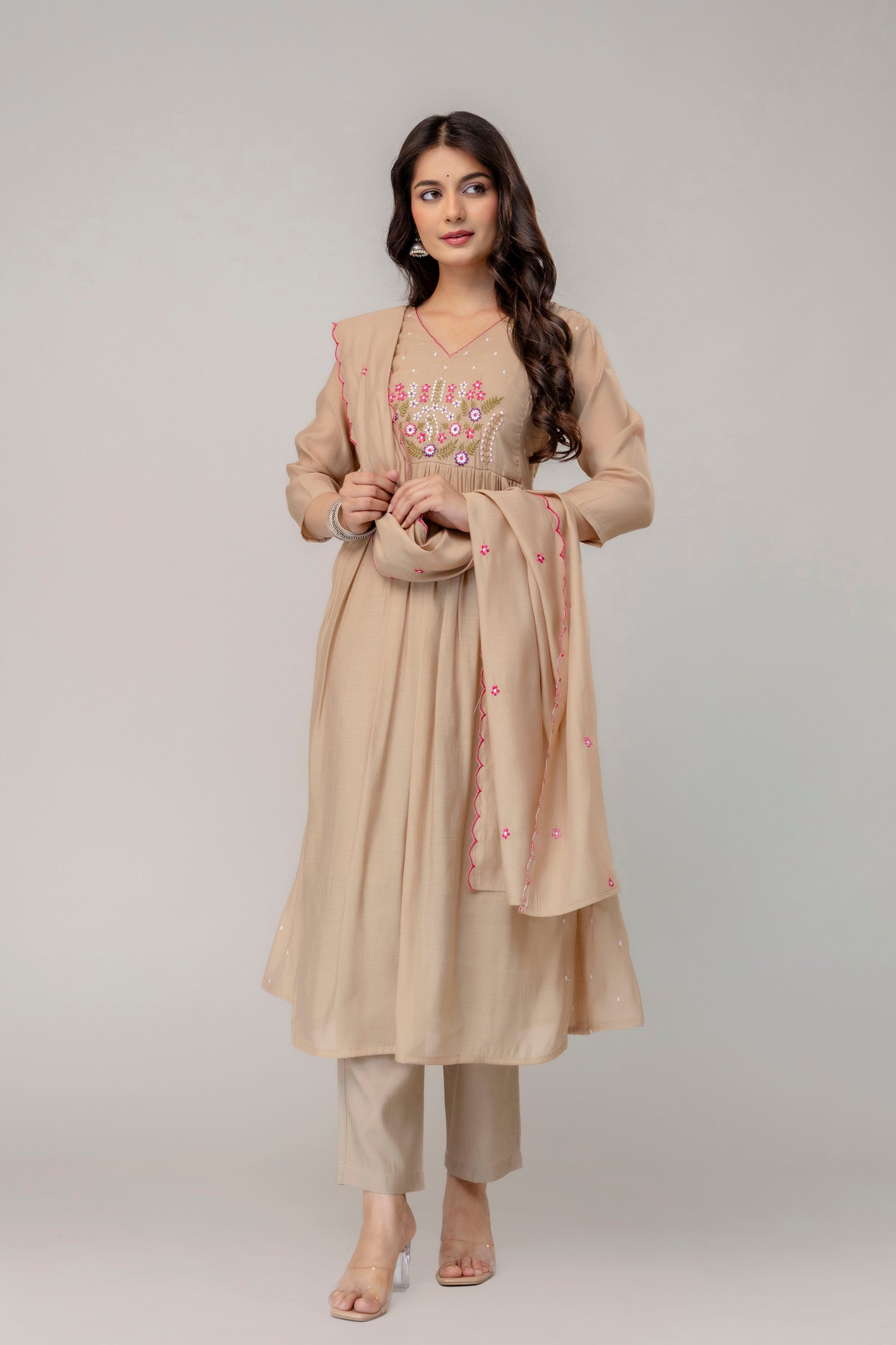 RIWAYAT BEIGE SUIT SET