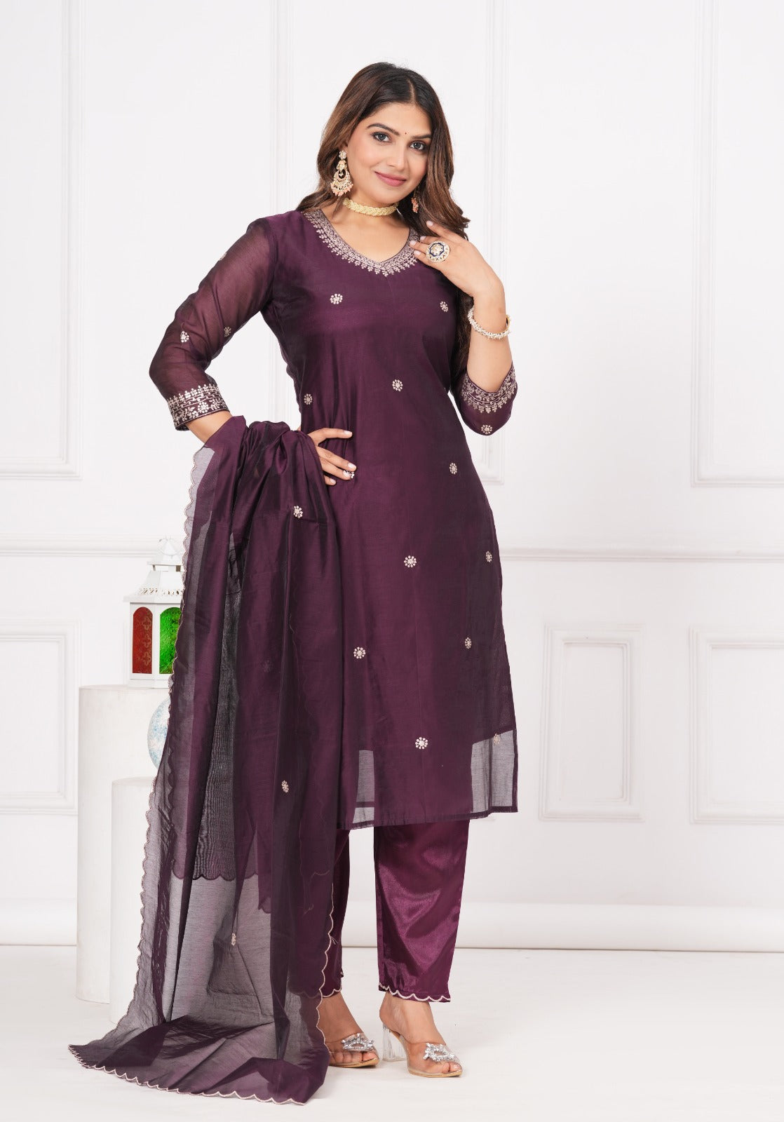 REGAL RADIANCE IN CHANDERI ELEGANCE