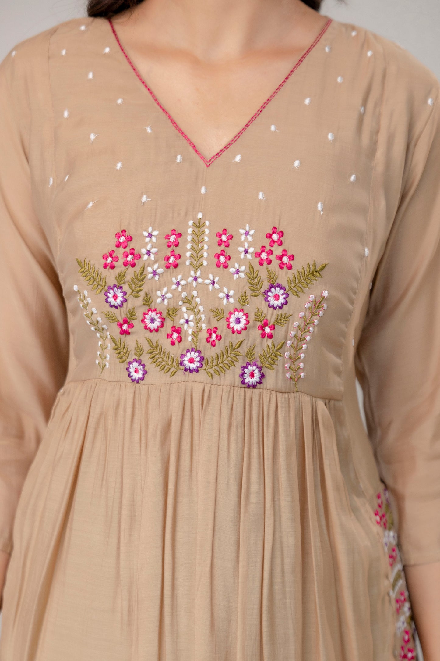 RIWAYAT BEIGE SUIT SET